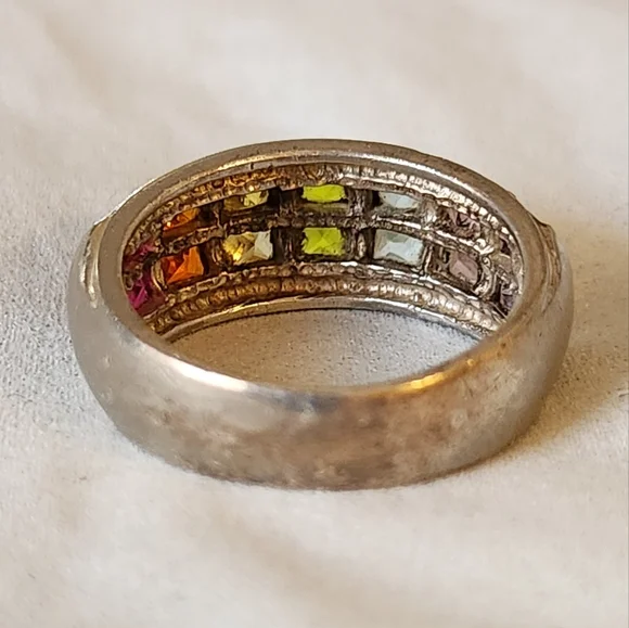 Rainbow Vintage Ring - Picture 4 of 5